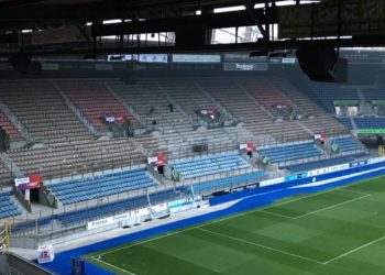 Le virage Ouest du stade de la Meinau