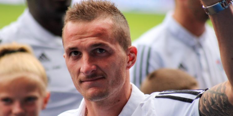Dimitri Lienard saluant le public lors de la Fan's Day en 2019