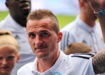 Il n’en manquait qu’un pour « Dim »