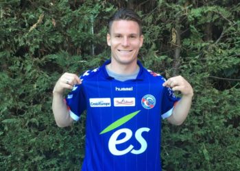 Kévin Gameiro avec le maillot du Racing