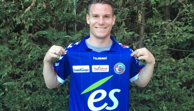 Kévin Gameiro avec le maillot du Racing