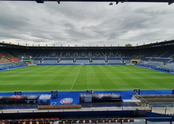 La pelouse de la Meinau fait peau neuve