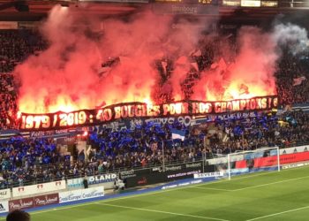 Retour des fumigènes dans les stades ?