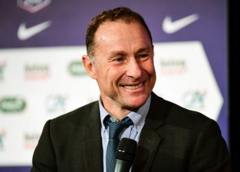 Jean-Pierre Papin se lâche sur d’anciens dirigeants du Racing