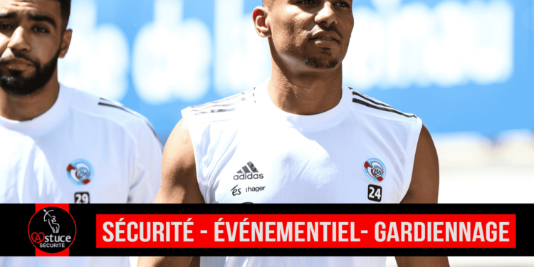 Alexander Djiku sur le podium des meilleurs tacleurs européens