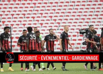 Le groupe de l’OGC Nice face au Racing