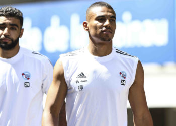 Alexander Djiku sur le podium des meilleurs tacleurs européens