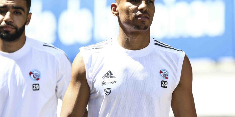 Alexander Djiku sur le podium des meilleurs tacleurs européens