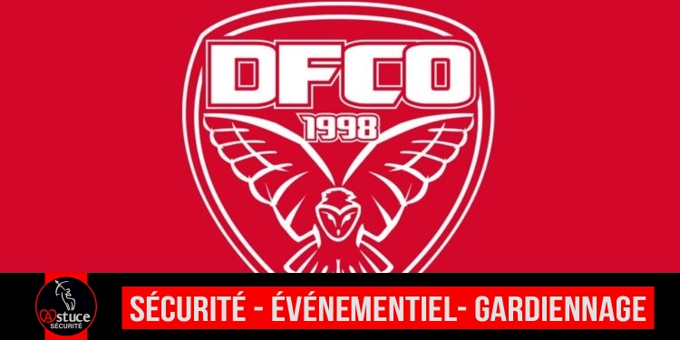 Le groupe du DFCO face au Racing