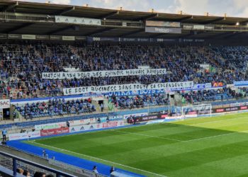 Le message plein de bon sens du mur bleu