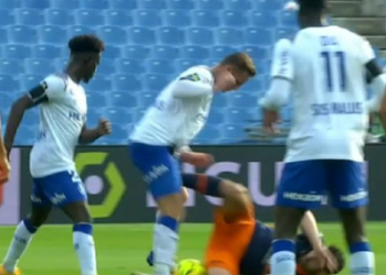 Le carton rouge de Le Tallec façon casse-noix