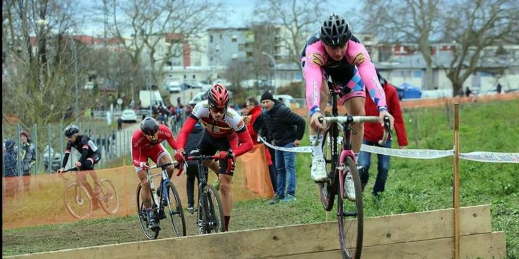 Le Cyclo-Cross de Muhlbach sur les rails