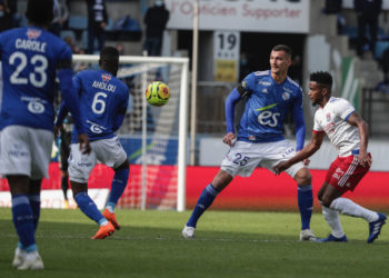Le Racing se fait croquer par Lyon