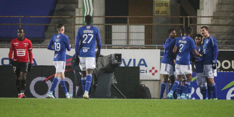 À dix le Racing tient le nul !