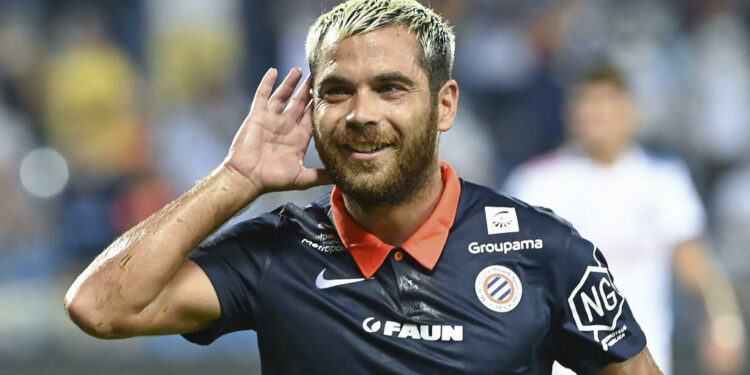 Téji Savanier suspendu face au Racing