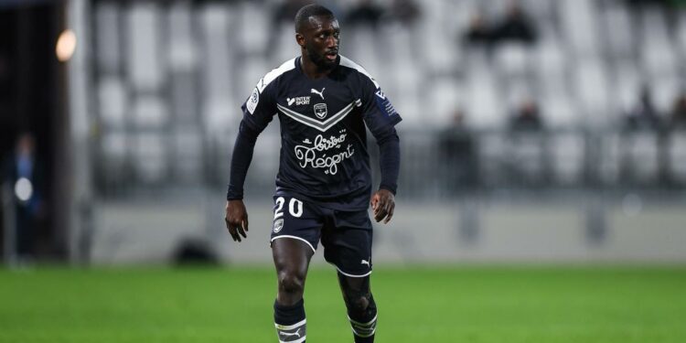 Youssouf Sabaly dans le viseur du Racing !