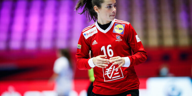 JO – Handball : les Françaises s’imposent dans la douleur face à la Hongrie