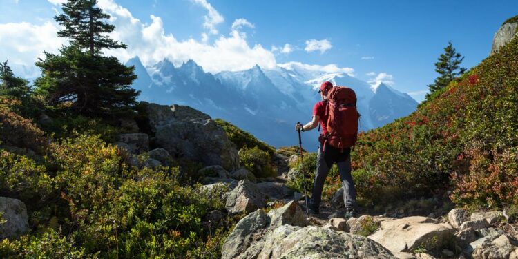 L’équipement adapté pour la marche en montagne