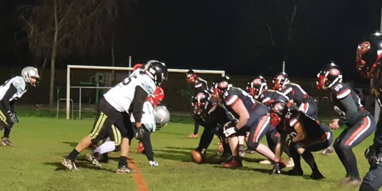 Pour le grand retour du Football US, les Libérateurs/Warthogs s’imposent chez le Géant