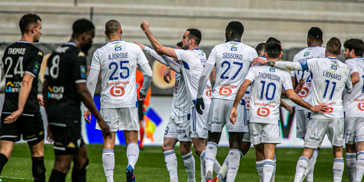 🎥 Julien Stéphan « On a bien contrôlé le match ! »