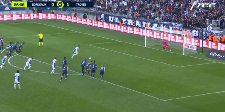 Lebo Mothiba buteur face à Bordeaux