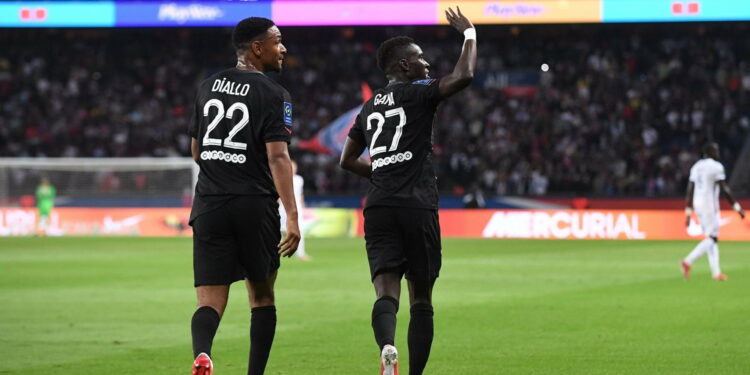 Un milieu de terrain du PSG suspendu face à Strasbourg