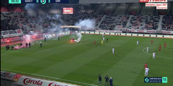 Nancy s’en va dans un nuage de fumée