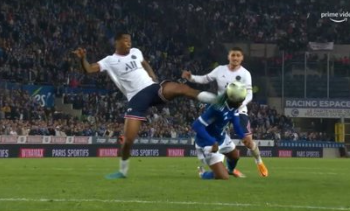 Péno ou pas péno ?