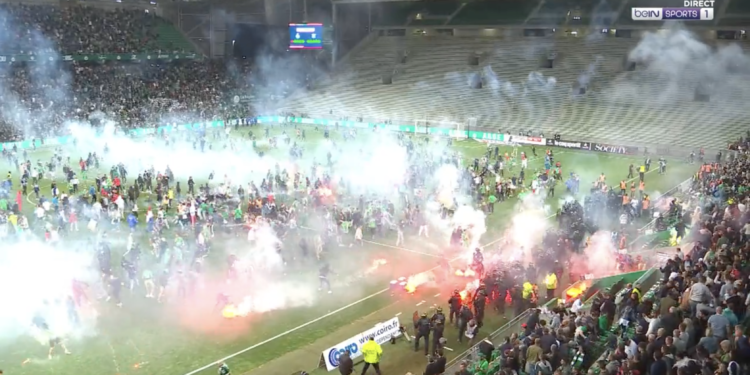 Saint-Etienne relégué, des scènes de chaos dans le chaudron !