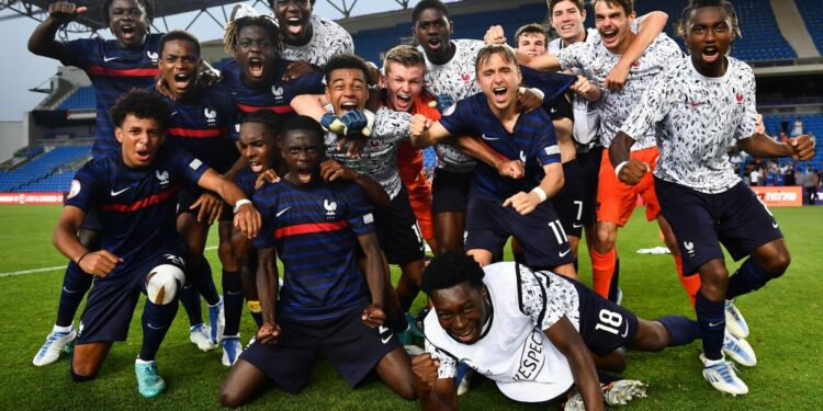 Les U17 français filent en finale !
