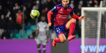 Florent Ogier suspendu face au Racing