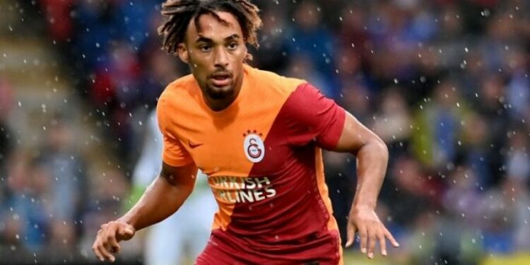 Le Racing sur un latéral du Galatasaray ?
