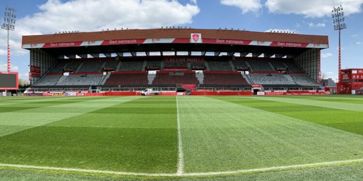 Une recrue de Brest suspendue face à Strasbourg ?