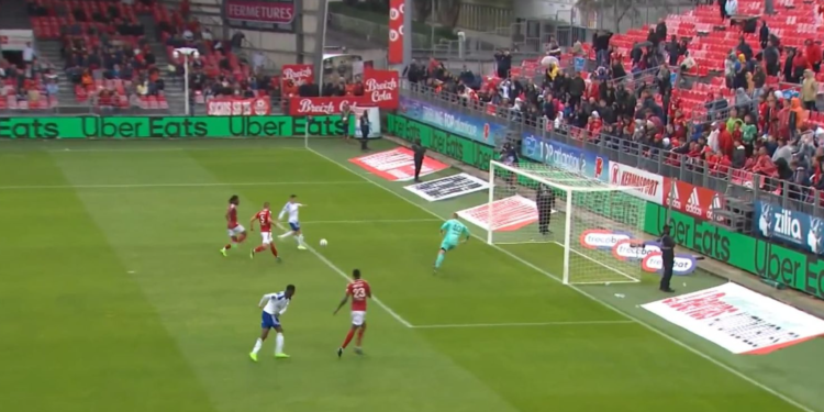 Le sauveur Marco Bizot