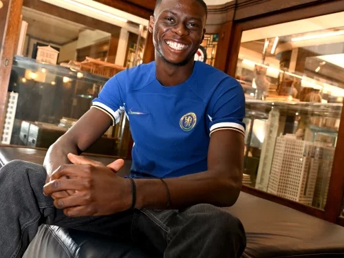 Ugochukwu officiellement à Chelsea, bientôt prêté au Racing ?