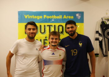 À Sélestat, une boutique éphémère vend des maillots collectors