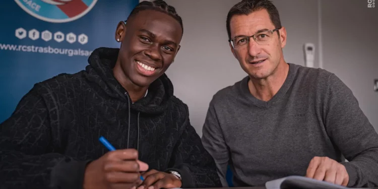Aboubacar Ali signe son premier contrat professionnel !