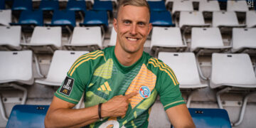 Karl-Johan Johnsson, nouveau gardien du Racing