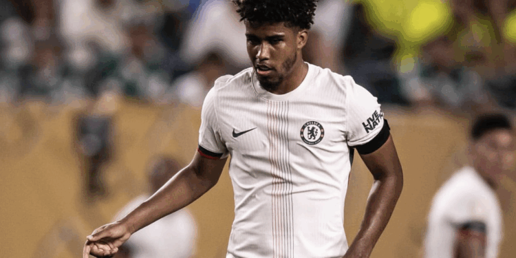 Chelsea large vainqueur du Paris SG et champion du monde, Santos entré en jeu