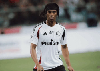 Qui est Maxi Oyedele ? Profil, style de jeu, qualités défensives…