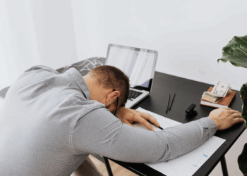 L’argent dans la tête : ce que le stress financier fait vraiment à notre cerveau