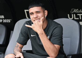 OFFICIEL. Kendry Paez signe au Racing !