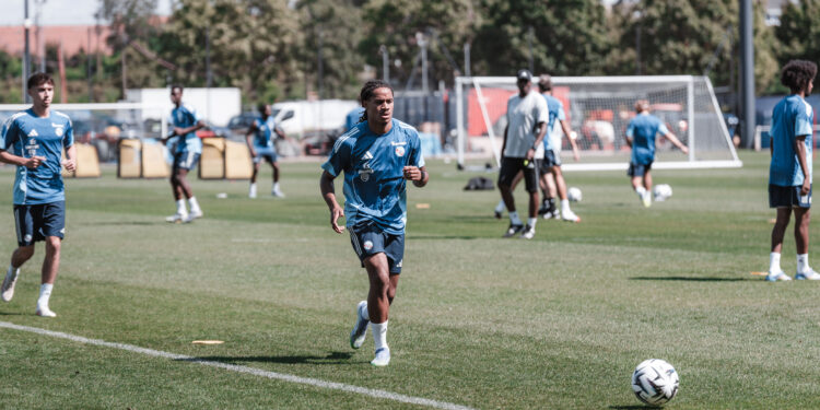Mathis Amougou présent à l&rsquo;entraînement ce matin