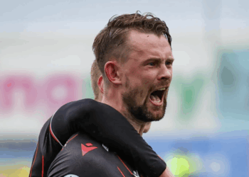 Reykjavík déjoue les pronostics et très proche du barrage contre Strasbourg