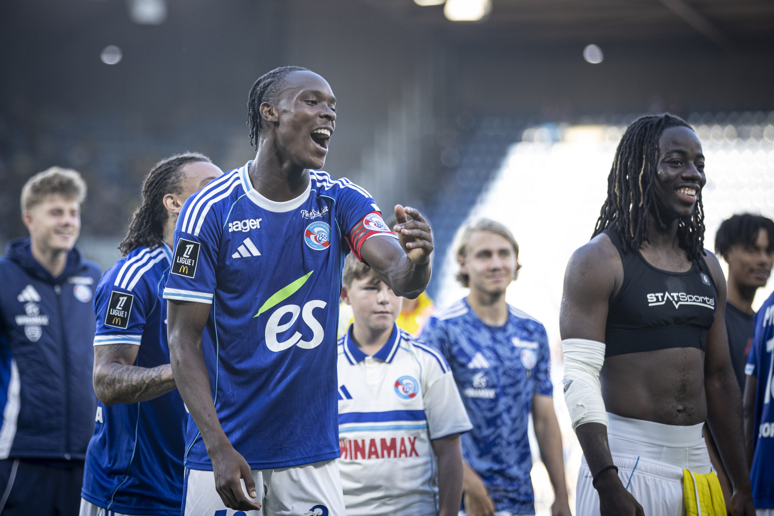 O’Neil défend Emegha : « Il n’a pas besoin d’être un sauveur »