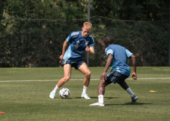 Premier entraînement collectif pour Lucas Hogsberg ce matin