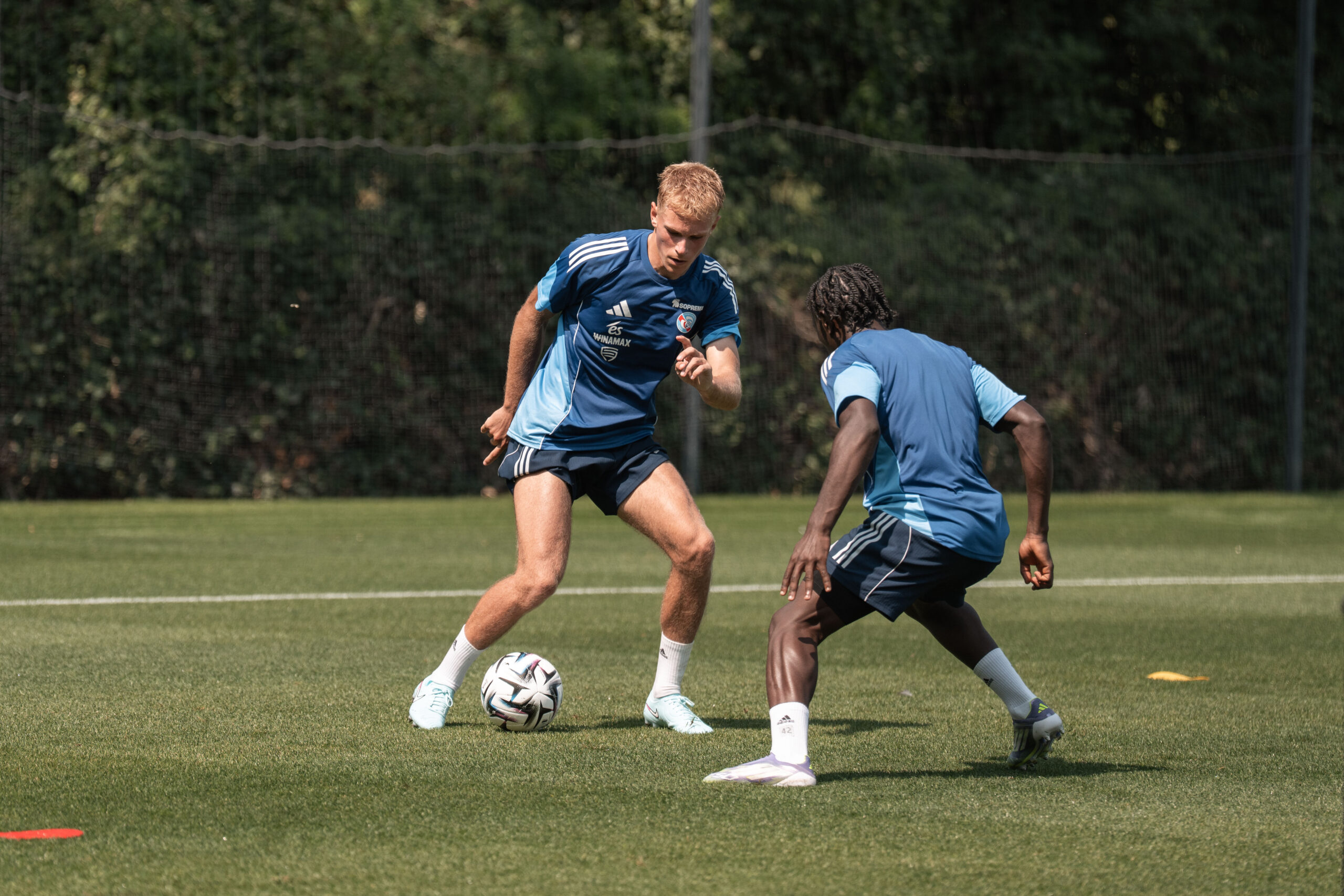 Premier entraînement collectif pour Lucas Hogsberg ce matin
