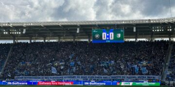 Les Ultras de Karlsruhe au soutien des UB90