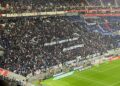Les Bad Gones affichent une banderole contre la multipropriété