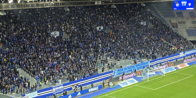 Les Ultras quittent la tribune en plein match